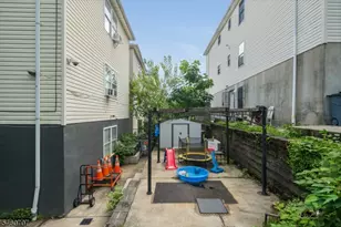 12 Seabury Ct, Newark, NJ 07104 - Photo 38