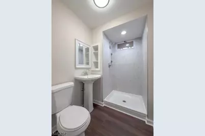 8 Woodland Dr, Washington Township, NJ 07853 - Photo 20