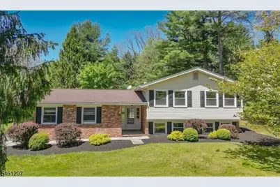 8 Woodland Dr, Washington Township, NJ 07853 - Photo 1
