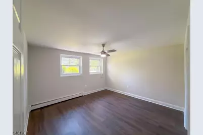 8 Woodland Dr, Washington Township, NJ 07853 - Photo 16