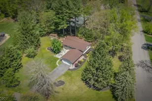 8 Woodland Dr, Washington Township, NJ 07853 - Photo 2