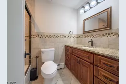 8 Woodland Dr, Washington Township, NJ 07853 - Photo 8