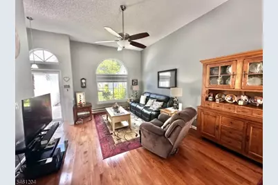 589B Madison Dr, Monroe Township, NJ 08831 - Photo 6