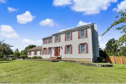22 Ditmars Cir, Hillsborough Township, NJ 08844 - Photo 2