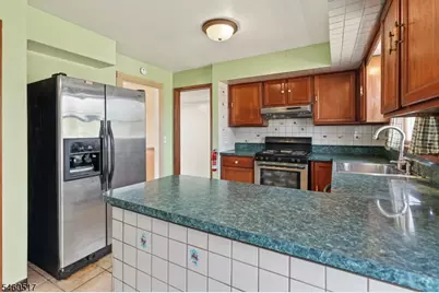 22 Ditmars Cir, Hillsborough Township, NJ 08844 - Photo 20