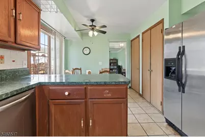 22 Ditmars Cir, Hillsborough Township, NJ 08844 - Photo 18