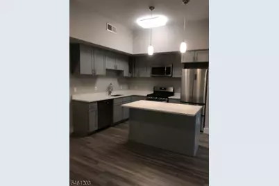 22 Center St #203, Metuchen, NJ 08840 - Photo 2
