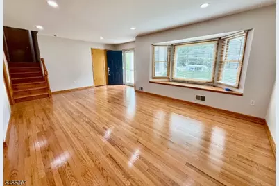 31 Hillside Ave, Florham Park, NJ 07932 - Photo 10