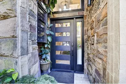 81 W Main St, Somerville, NJ 08876 - Photo 4