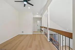 102 Kingsberry Dr, Franklin Township, NJ 08873 - Photo 16