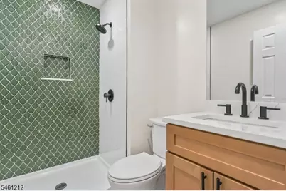 102 Kingsberry Dr, Franklin Township, NJ 08873 - Photo 20