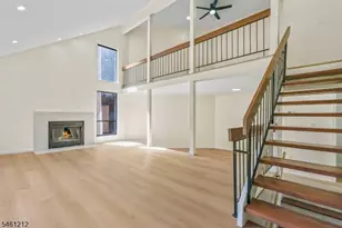 102 Kingsberry Dr, Franklin Township, NJ 08873 - Photo 4