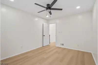 102 Kingsberry Dr, Franklin Township, NJ 08873 - Photo 18