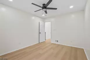 102 Kingsberry Dr, Franklin Township, NJ 08873 - Photo 18