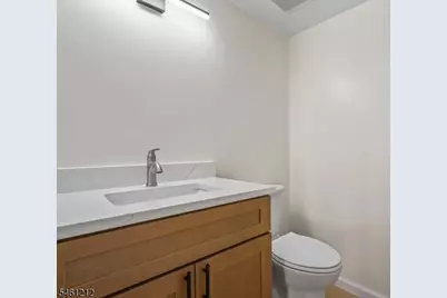 102 Kingsberry Dr, Franklin Township, NJ 08873 - Photo 14