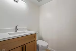 102 Kingsberry Dr, Franklin Township, NJ 08873 - Photo 14