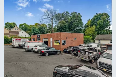 185 S Morris St, Dover, NJ 07801 - Photo 2