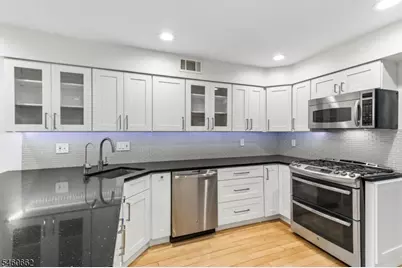28 Raven Dr, Morris Township, NJ 07960 - Photo 2