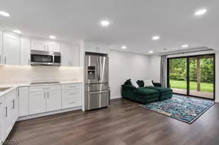 41 Buffalo Hollow Rd, Branchburg Township, NJ 08876 - Photo 28