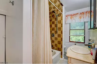 195 Millbrook Ave, Randolph Township, NJ 07869 - Photo 16