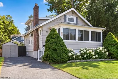 18 Stewart Pl, Fanwood, NJ 07023 - Photo 2
