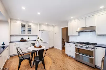 26 Cornell Way, Montclair, NJ 07043 - Photo 10