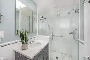 26 Cornell Wy, Montclair, NJ 07043 - Photo 20