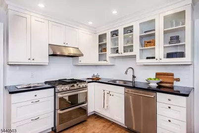 26 Cornell Way, Montclair, NJ 07043 - Photo 8
