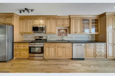 16 Joanne Dr, Denville, NJ 07834 - Photo 10