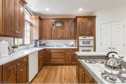 16 Trinity Pl, Warren Township, NJ 07059 - Photo 18