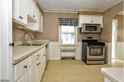 25 Stanley Ct, North Haledon, NJ 07508 - Photo 8