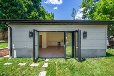 304 Greenwood Ave, Florham Park, NJ 07932 - Photo 44