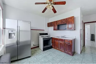 490 E 27th St, Paterson, NJ 07514 - Photo 20