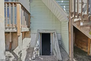 490 E 27th St, Paterson, NJ 07514 - Photo 38
