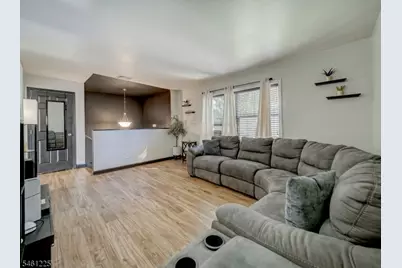 404 Lyndale St, Phillipsburg, NJ 08865 - Photo 8