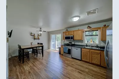 404 Lyndale St, Phillipsburg, NJ 08865 - Photo 24