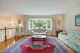 57 Robbins Ave, Berkeley Heights Township, NJ 07922 - Photo 8