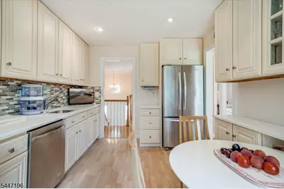 57 Robbins Ave, Berkeley Heights Township, NJ 07922 - Photo 16