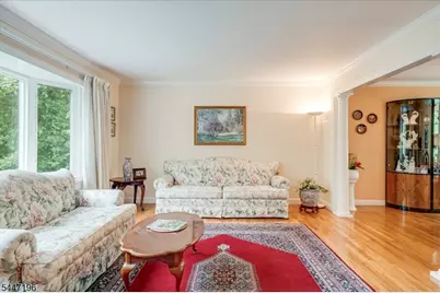 57 Robbins Ave, Berkeley Heights Township, NJ 07922 - Photo 12