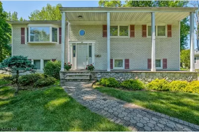 57 Robbins Ave, Berkeley Heights Township, NJ 07922 - Photo 4