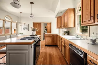 34 Sunnyslope Ave, Long Hill Township, NJ 07946 - Photo 6