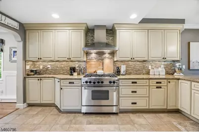 22 Thomas Ter, Wayne, NJ 07470 - Photo 10