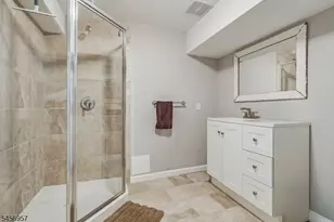 2 Hobson Dr, Livingston, NJ 07039 - Photo 38