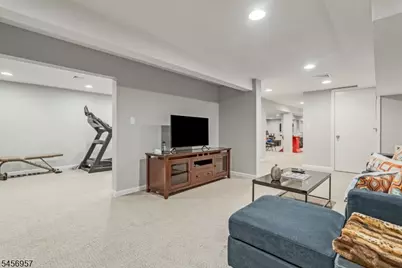 2 Hobson Drive, Livingston, NJ 07039 - Photo 40