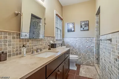 2 Hobson Drive, Livingston, NJ 07039 - Photo 32