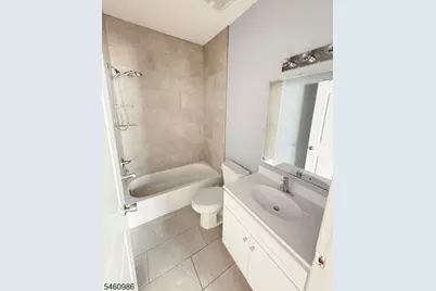 201-205 Marshall St #5, Elizabeth, NJ 07206 - Photo 12