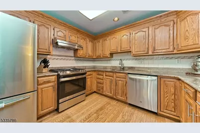 219 Warbler Dr, Wayne, NJ 07470 - Photo 4