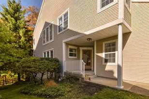 219 Warbler Dr, Wayne, NJ 07470 - Photo 2