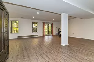 219 Warbler Dr, Wayne, NJ 07470 - Photo 28