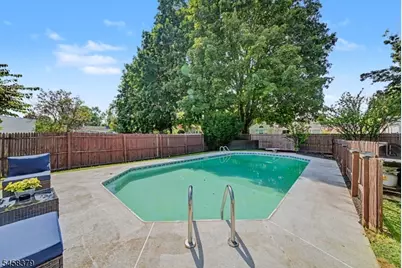 22 Carol Dr, Roxbury Township, NJ 07876 - Photo 10